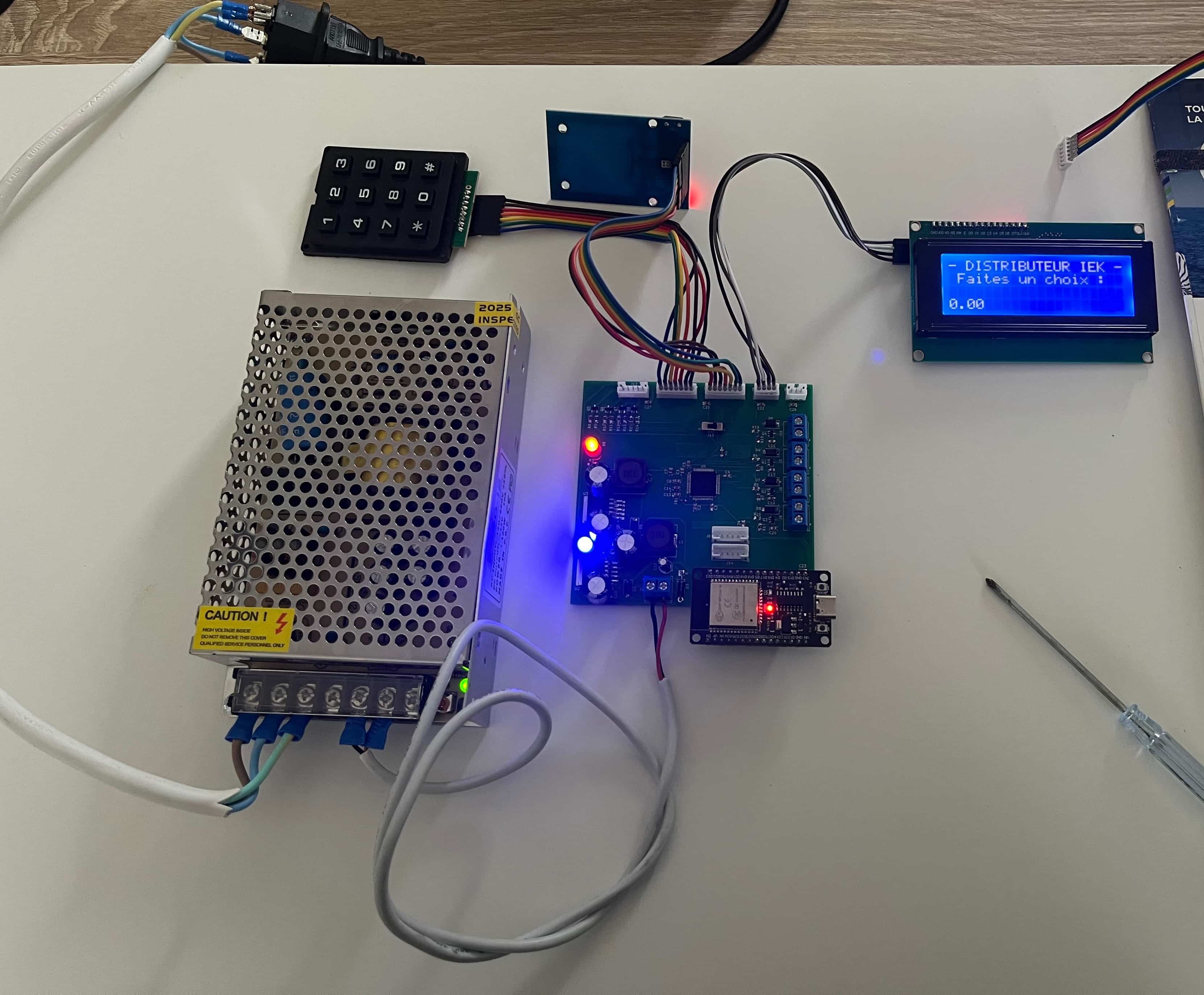 Distributeur automatique prototype